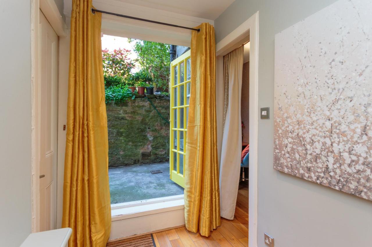Beautiful Hideout In Center Of Edinburgh Apartment Exterior foto